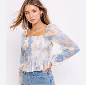 Le Lis Collection Blue Tan Tie Dye Smocked Peplum Puff Sleeve Top Small‎